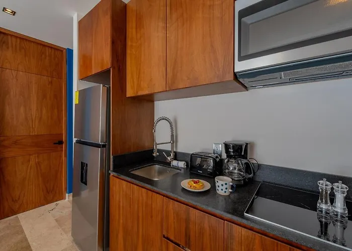 Tropical Penthouse 2br And Jacuzzi *